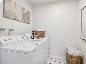 1075 Spruce Street, Berkeley CA 94707