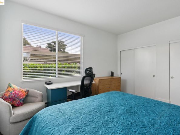 15 Shoreline Ct, Richmond CA 94804