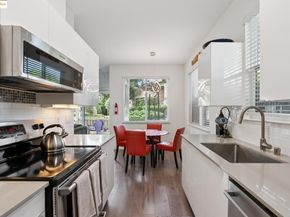 15 Shoreline Ct, Richmond CA 94804