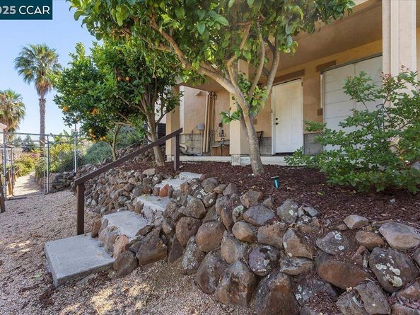 2876 Eugene Ter, Castro Valley CA 94546