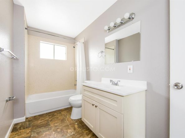 2105 48Th Ave, Oakland CA 94601