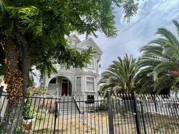 1718 High St