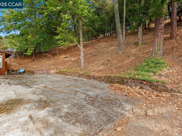 19 Via Floreado, Orinda CA 94563
