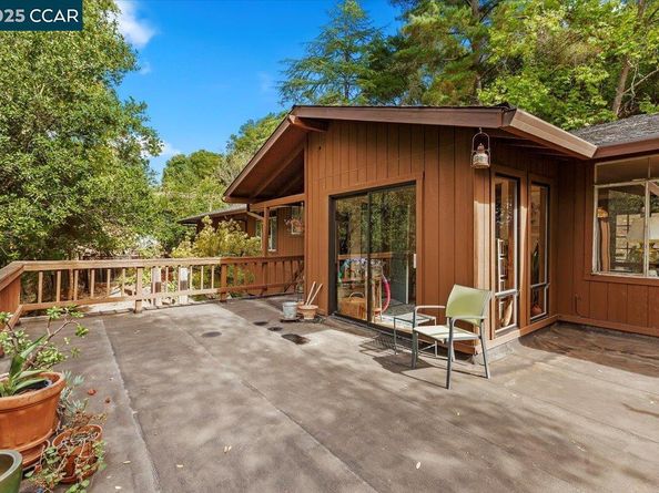 19 Via Floreado, Orinda CA 94563
