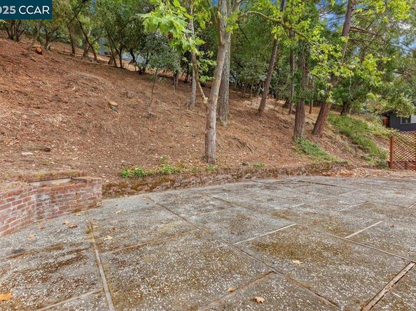 19 Via Floreado, Orinda CA 94563