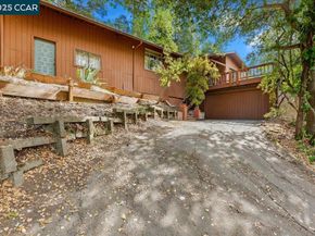 19 Via Floreado, Orinda CA 94563