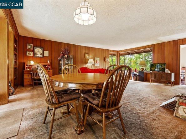19 Via Floreado, Orinda CA 94563