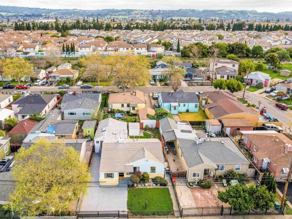 11132 Acalanes Dr, Oakland CA 94603