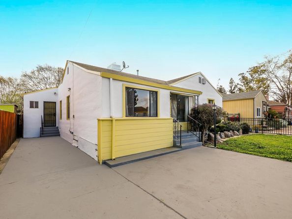 11132 Acalanes Dr, Oakland CA 94603