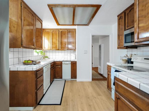 11132 Acalanes Dr, Oakland CA 94603