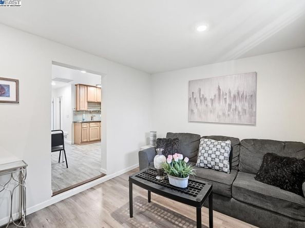 16050 Via Olinda, San Lorenzo CA 94580