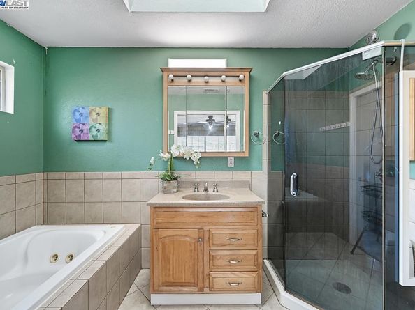 16050 Via Olinda, San Lorenzo CA 94580