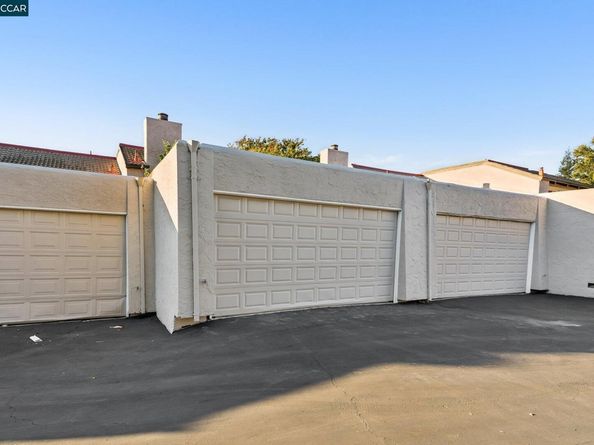1400 Camino Peral, Moraga CA 94556