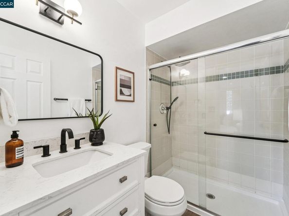 1400 Camino Peral, Moraga CA 94556