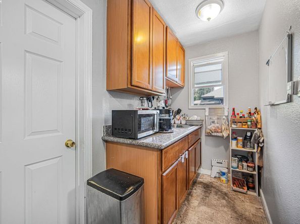2110 Ashby Ave, Berkeley CA 94705