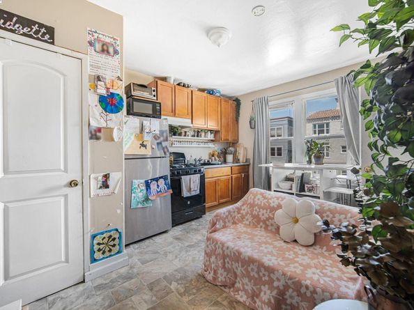 2110 Ashby Ave, Berkeley CA 94705