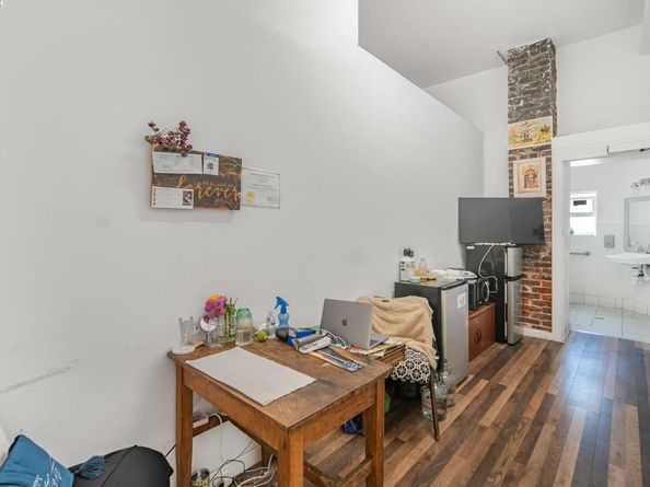 2110 Ashby Ave, Berkeley CA 94705