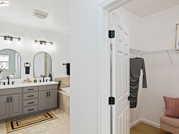 4153 Clarinbridge Cir, Dublin CA 94568
