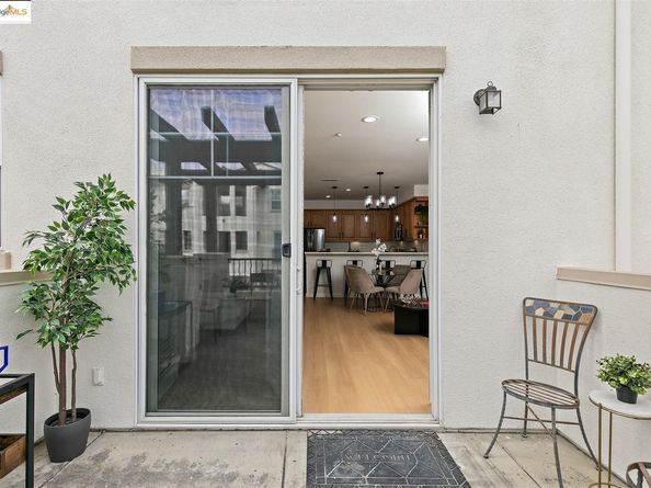 4153 Clarinbridge Cir, Dublin CA 94568