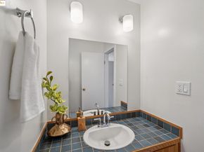 139 Del Mar Ave, Berkeley CA 94708