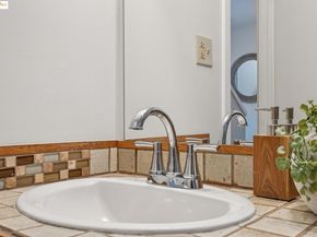 139 Del Mar Ave, Berkeley CA 94708