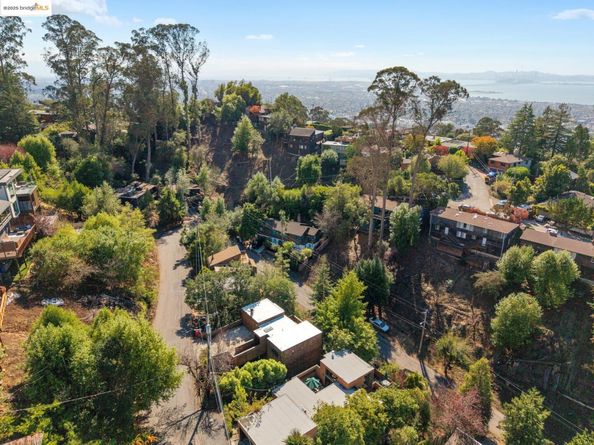 139 Del Mar Ave, Berkeley CA 94708