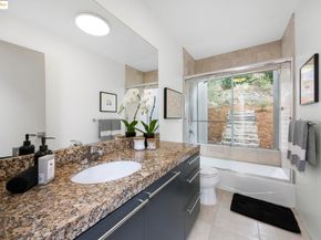 6590 Oakwood Dr, Oakland CA 94611