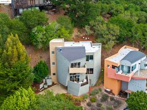 6590 Oakwood Dr, Oakland CA 94611