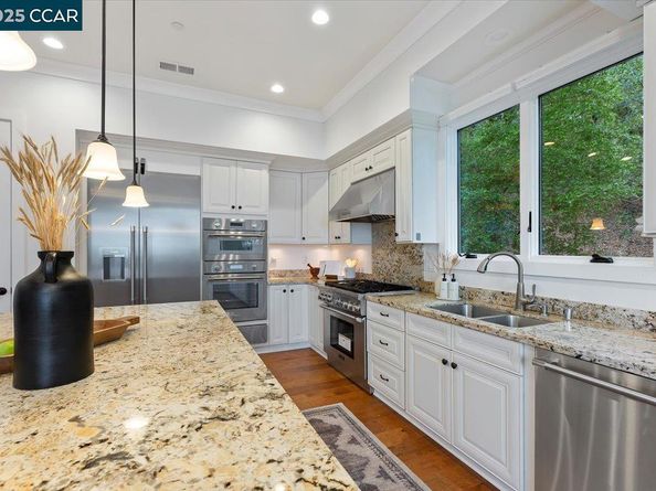 28 Vista Del Orinda, Orinda CA 94563