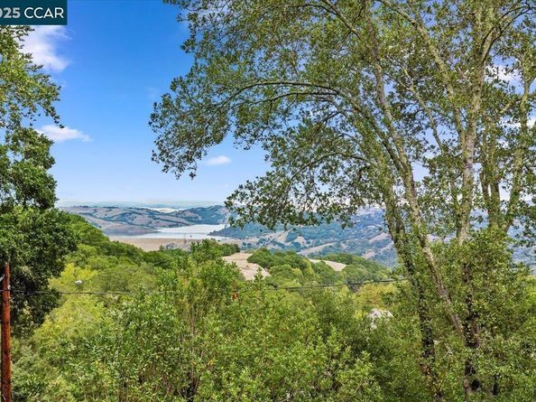 28 Vista Del Orinda, Orinda CA 94563