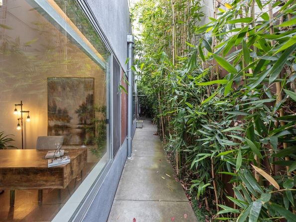 2709 10Th St D, Berkeley CA 94710