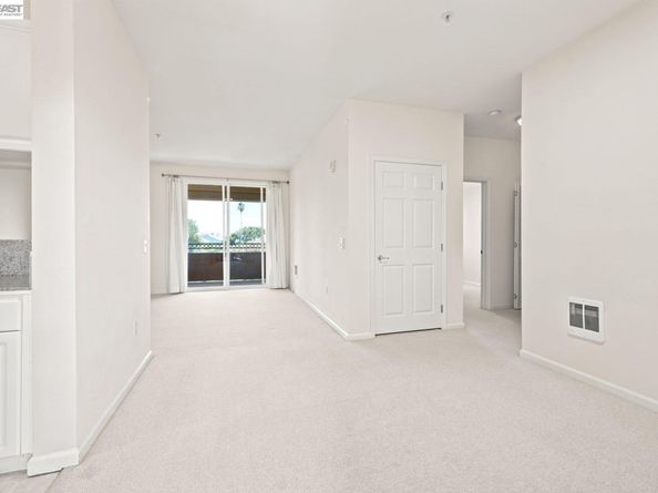401 S Norfolk St 301, San Mateo CA 94401
