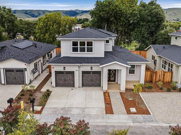 34914 Moina Shaiq Cmn, Fremont CA 94555