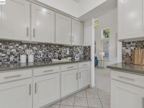 5689 Mollie Cir, Livermore CA 94551