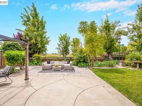 8135 Merion Dr, Newark CA 94560