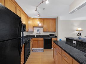 555 Pierce St 526, Albany CA 94706