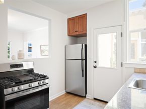 245 29th St 4, Oakland CA 94611