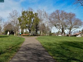 327 Sycamore Hill Ct, Danville CA 94526