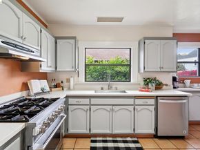 892 Laurel Street, Alameda CA 94501