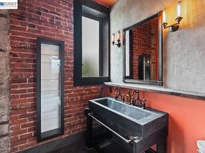 3240 Peralta St 24, Oakland CA 94608