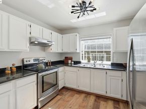 515 Canyon Oaks Dr F, Oakland CA 94605
