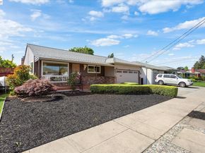 831 Casanova Dr, San Leandro CA 94578