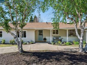 152 Tharp Dr, Moraga CA 94556