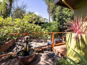10 Burdeck Ct, Oakland CA 94602