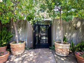 10 Burdeck Ct, Oakland CA 94602