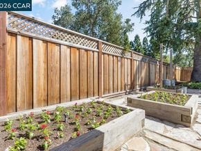 102 Belgian Dr, Danville CA 94526