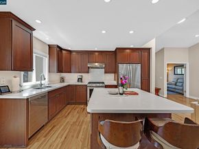8 Bath Ct, San Ramon CA 94583
