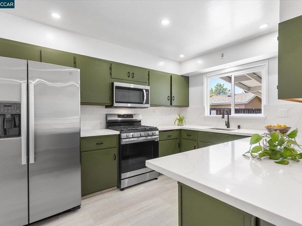 17381 Via La Jolla, San Lorenzo CA 94580