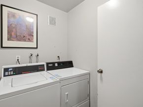 199 Montecito Ave 305, Oakland CA 94610