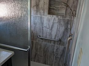 1086 66Th St, Oakland CA 94608